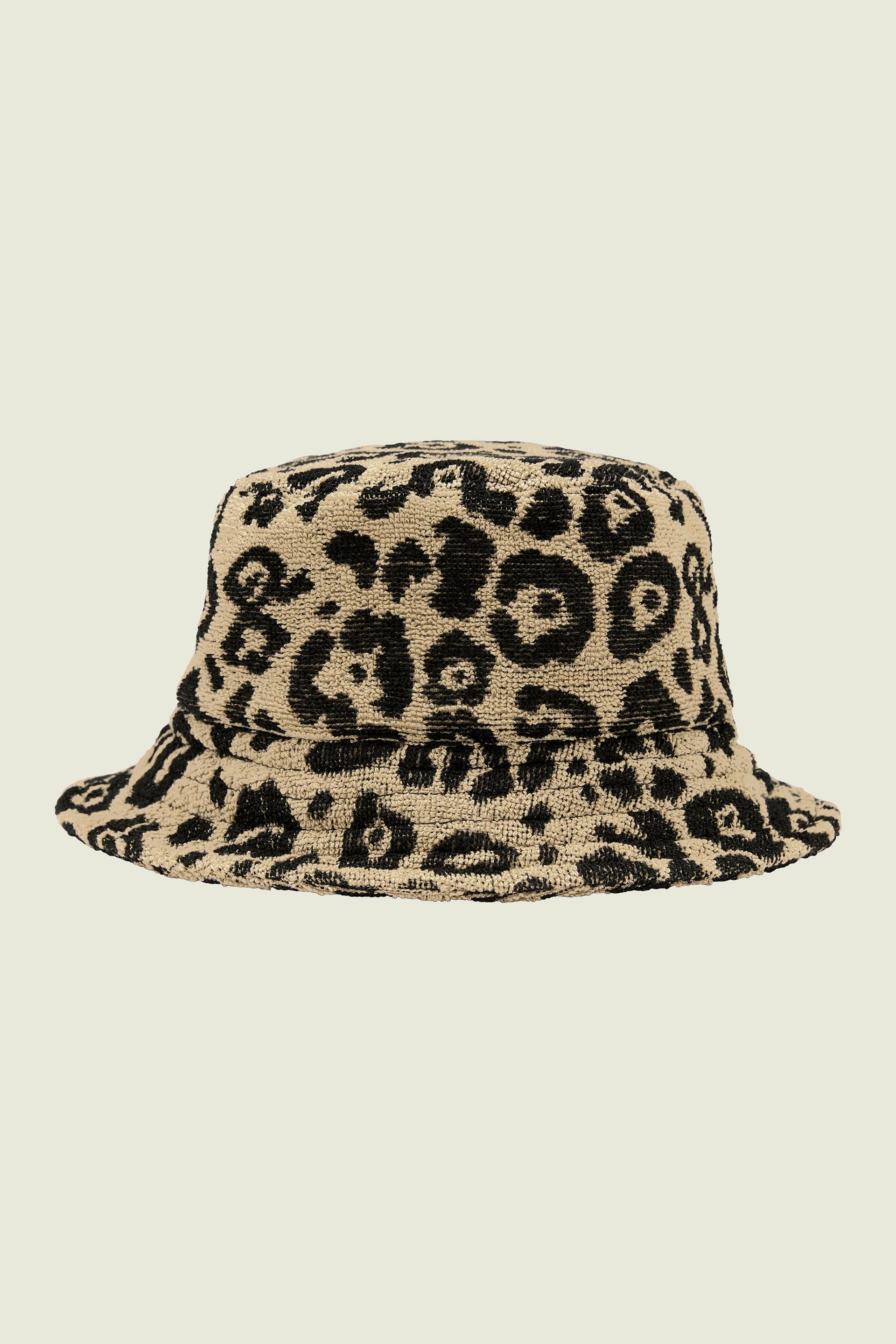 Leo Bucket Hat