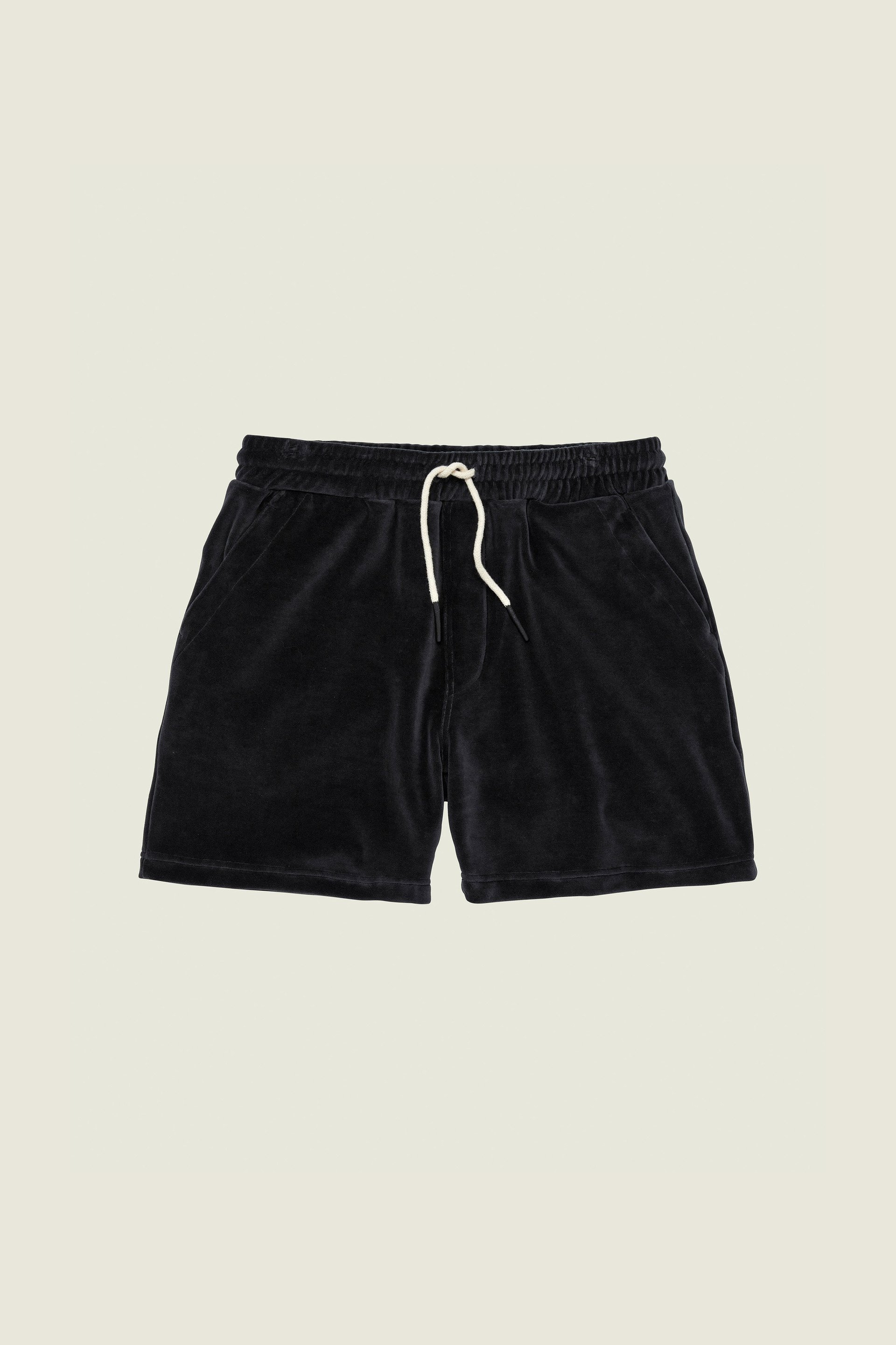 Nearly Black Velour-Shorts